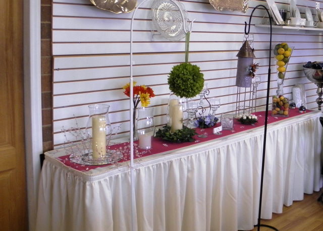 Where to rent SKIRT 14  IVORY in Mt. Airy NC