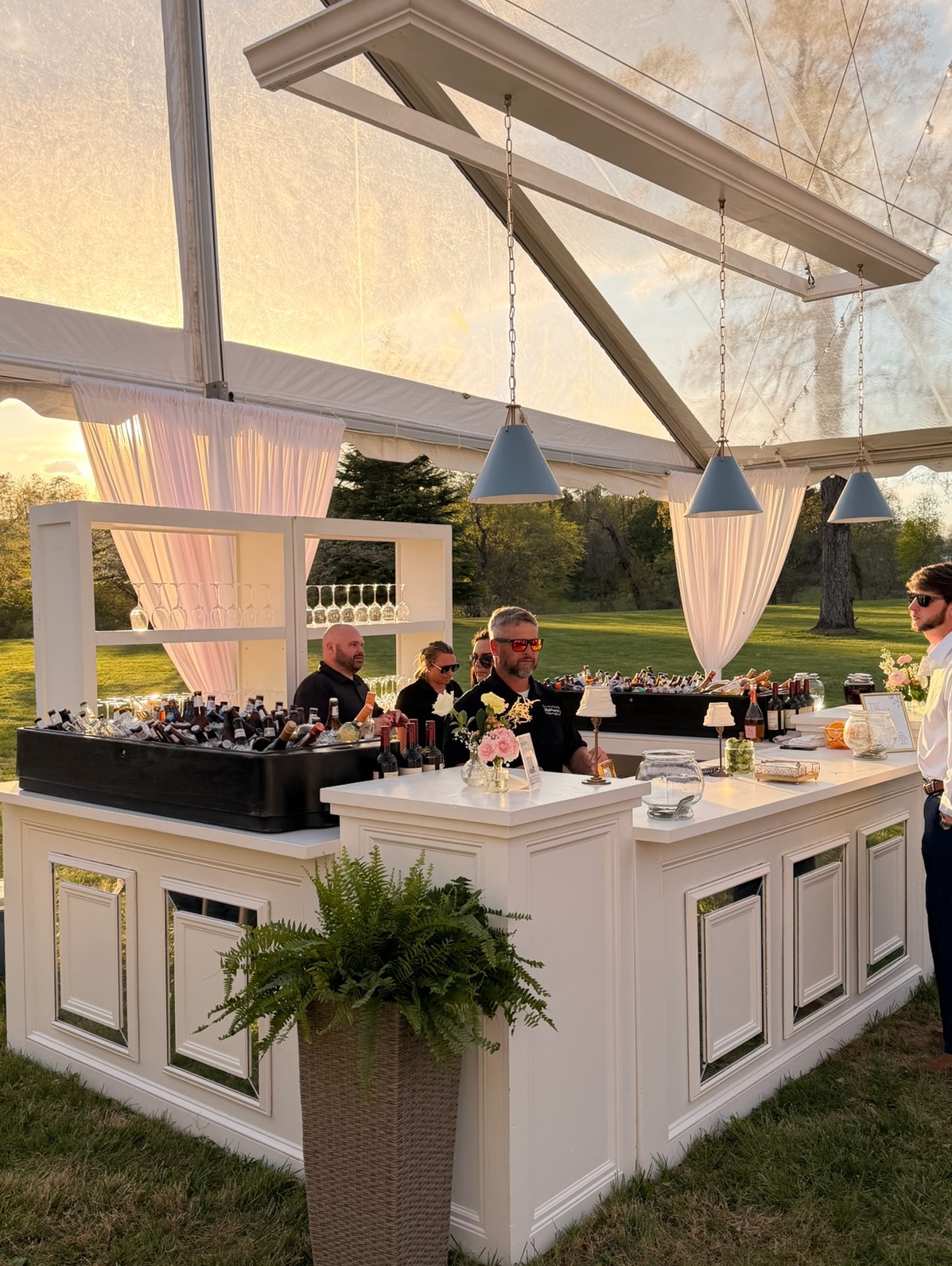 Where to rent WHITE DOLCE BAR 6 in Mt. Airy NC